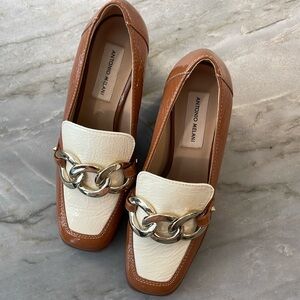 NEW - never worn ANTONIO MELANI 'Harper ' women's shoes. Size 7. Upper leather